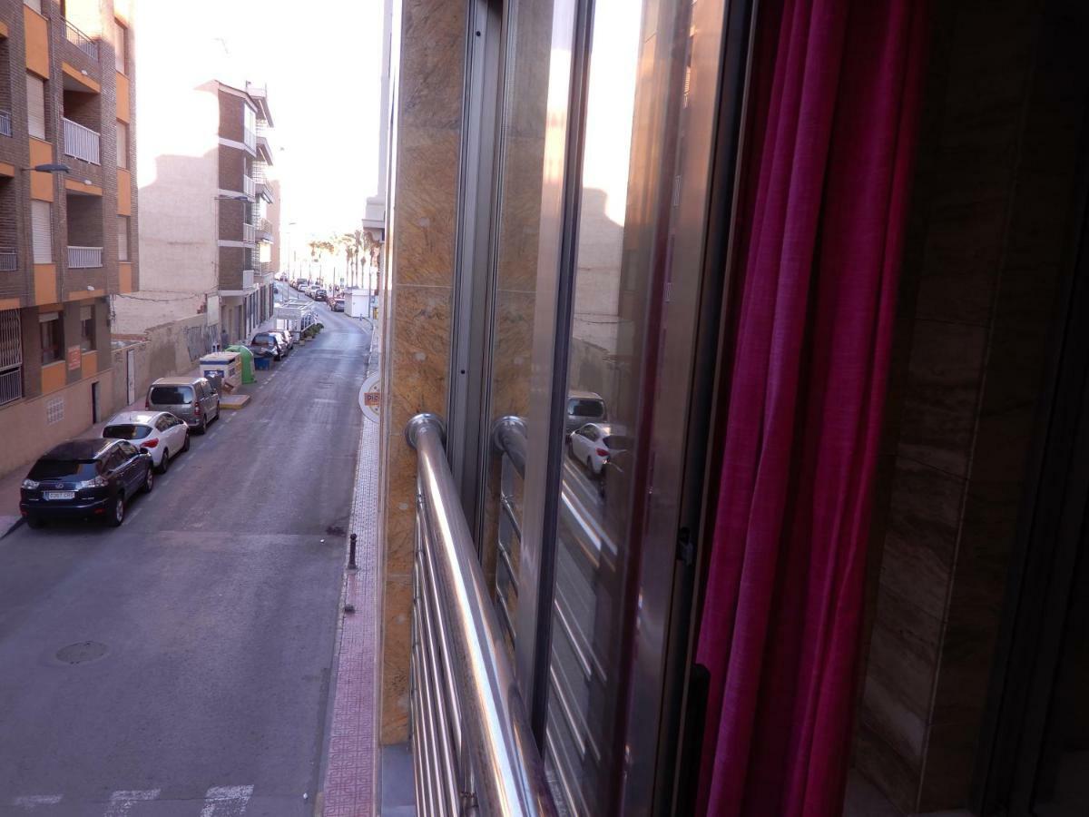 Edificio 1º Linea De Playa, En Paseo Maritimo De Torrevieja, Alicante, Costa Blanca מראה חיצוני תמונה